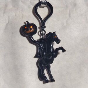 Disney Parks Headless Horseman Straw Clip Keychain Light Up Halloween Pumpkin